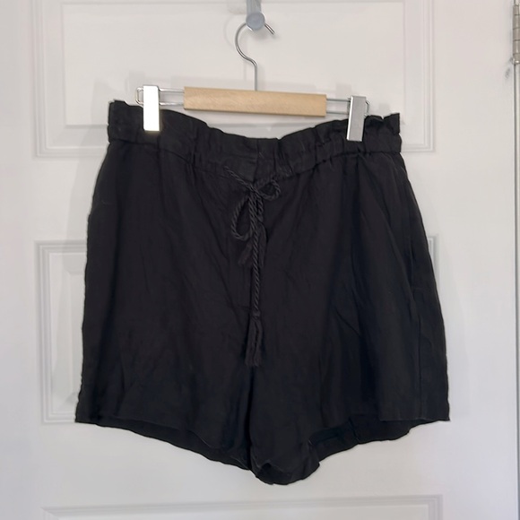 HOUSE OF HARLOW 1960  - short paperbag linen blend high waist black size large - Picture 1 of 6